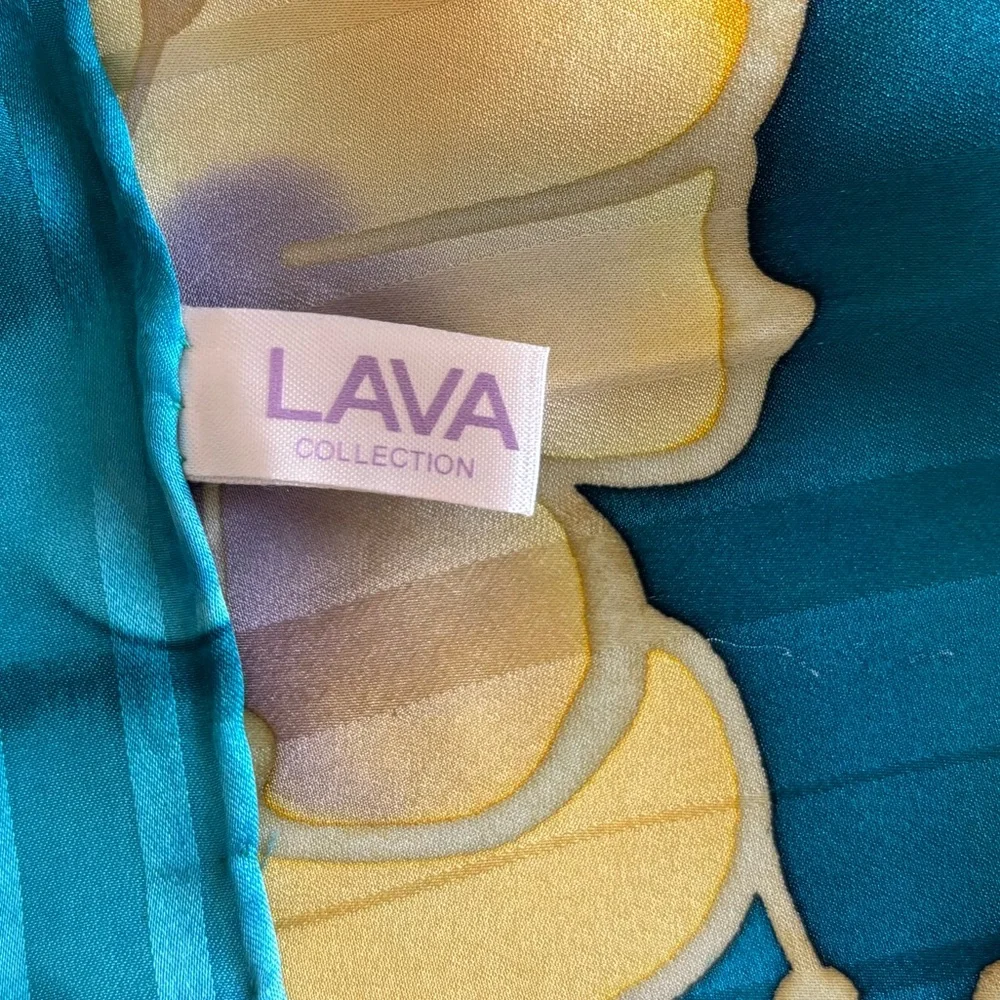 Hand-painted, Hand Rolled 100% Silk Scarf‎ Tropical, Floral, Luxury 34”x34”